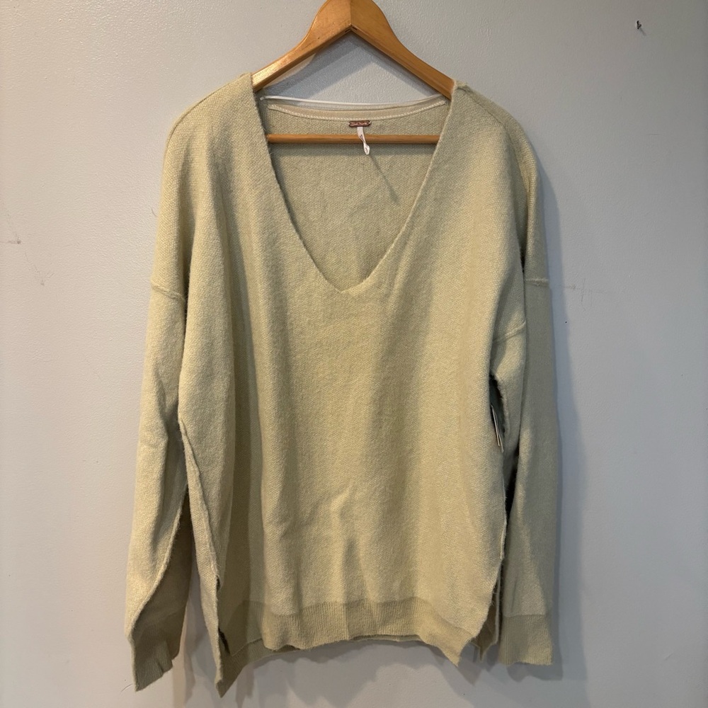 Free People Oversized Weather V-Neck Pullover Sweater Women’s Size Small NEW